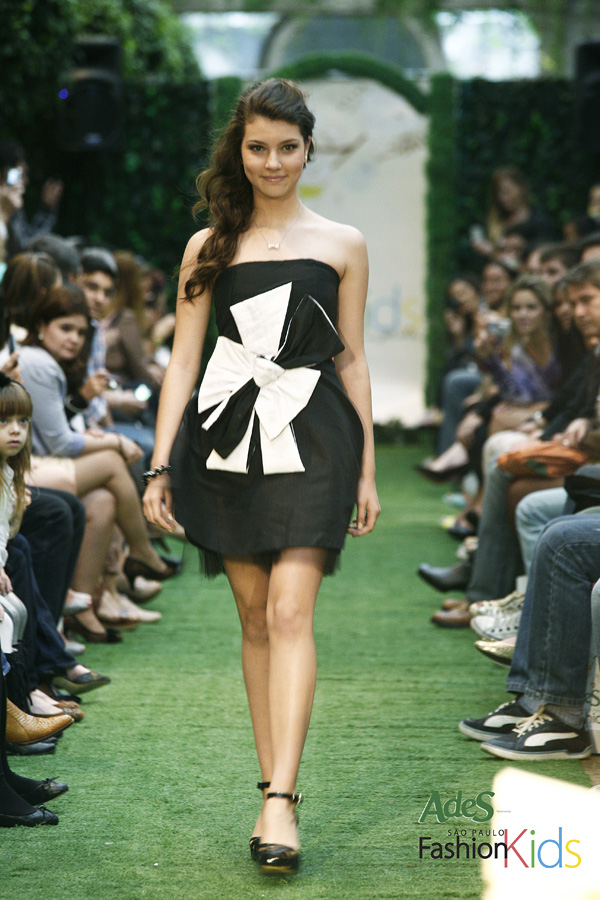 Desfile Fruto da Imaginação