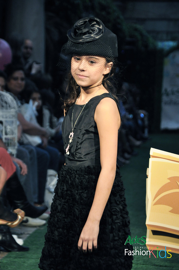 Desfile Fruto da Imaginação