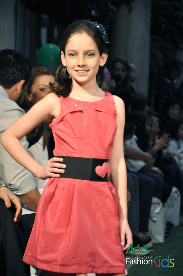 Desfile Fruto da Imaginação