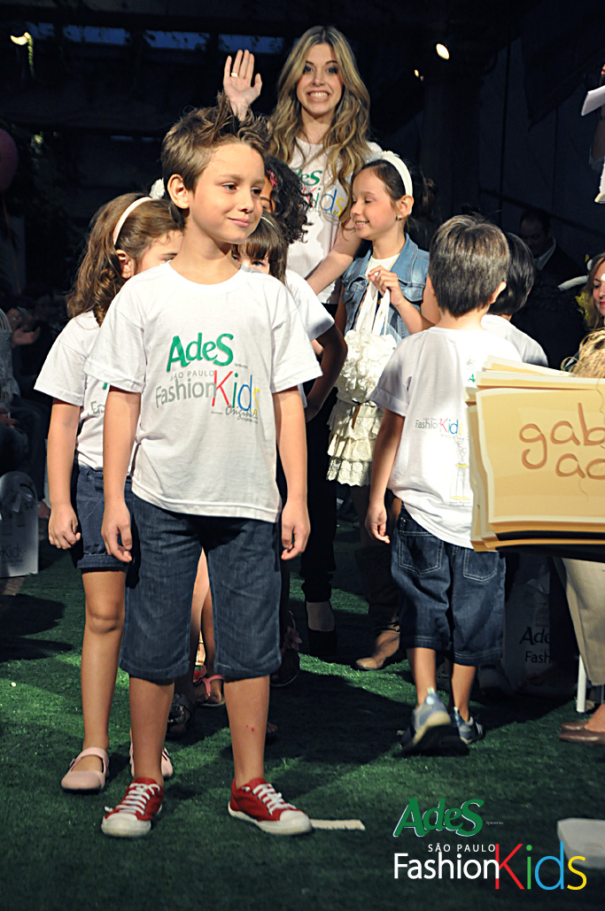 Desfile de Encerramento -FK